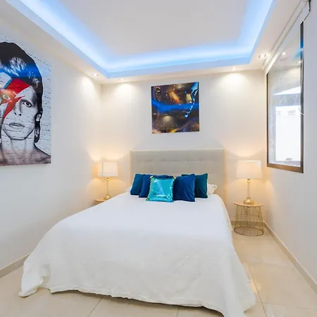 公寓 - Beachfront Luxury Apartment, 5br Playas Del Duque